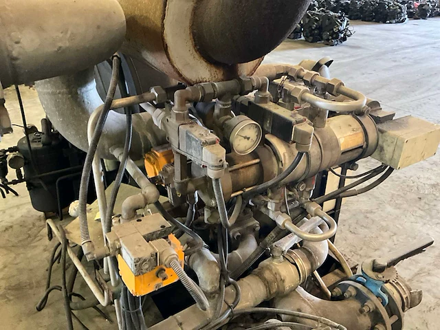 Cat dieselmotor 4 cil 165hp inclusief camiva waterpomp 1x - afbeelding 6 van  17