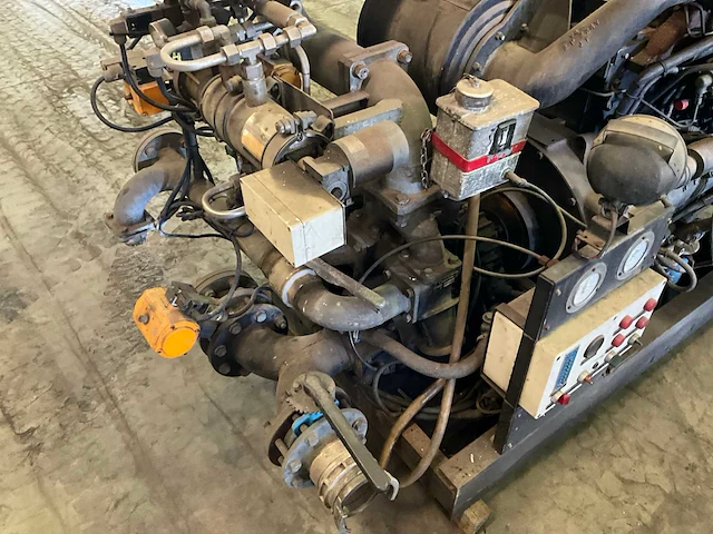 Cat dieselmotor 4 cil 165hp inclusief camiva waterpomp 1x - afbeelding 7 van  17