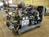 Cat dieselmotor 4 cil 165hp inclusief camiva waterpomp 1x