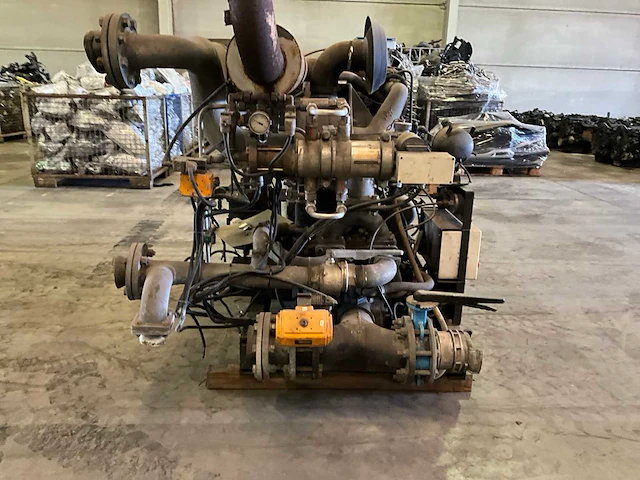 Cat dieselmotor 4 cil 165hp inclusief camiva waterpomp 1x - afbeelding 11 van  17