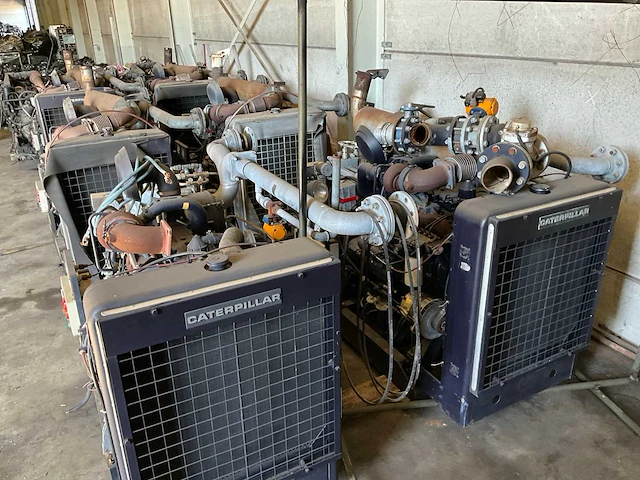 Cat dieselmotor 4 cil 165hp inclusief camiva waterpomp (6x) - afbeelding 5 van  23