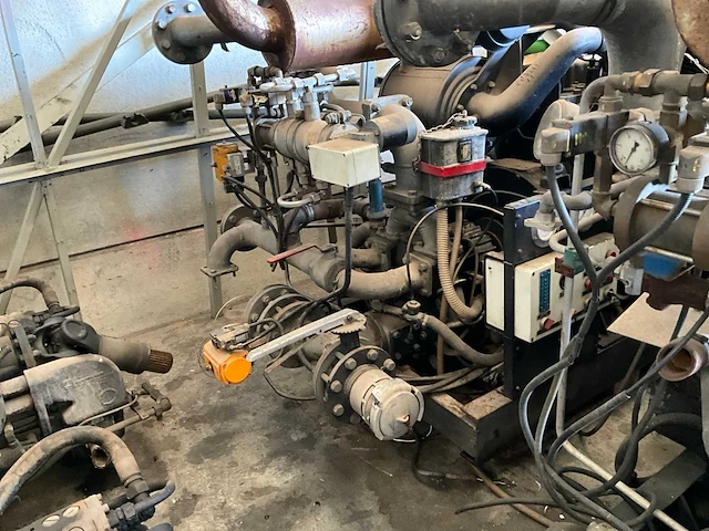 Cat dieselmotor 4 cil 165hp inclusief camiva waterpomp (6x) - afbeelding 6 van  23