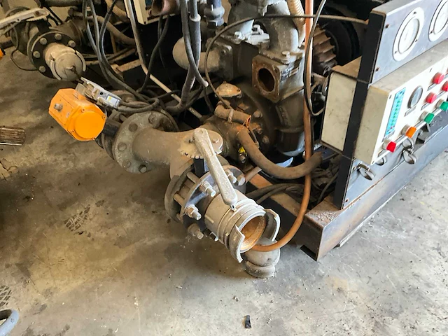 Cat dieselmotor 4 cil 165hp inclusief camiva waterpomp (6x) - afbeelding 7 van  23