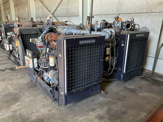 Cat dieselmotor 4 cil 165hp inclusief camiva waterpomp (6x) - afbeelding 20 van  23