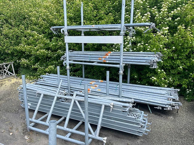 Catari - us - scaffolding - afbeelding 1 van  2