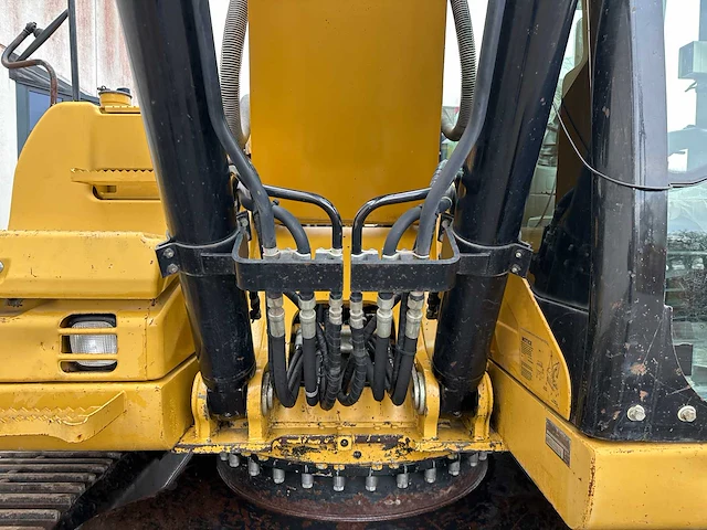 Caterpillar - 2008 - 323dl - rupsgraafmachine - afbeelding 8 van  59