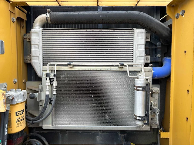 Caterpillar - 2008 - 323dl - rupsgraafmachine - afbeelding 25 van  59
