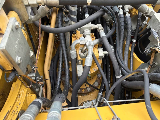 Caterpillar - 2008 - 323dl - rupsgraafmachine - afbeelding 29 van  59