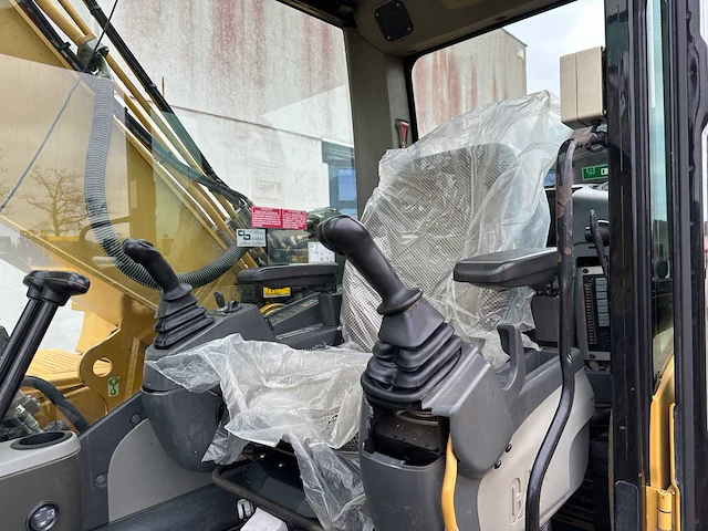 Caterpillar - 2008 - 323dl - rupsgraafmachine - afbeelding 41 van  59