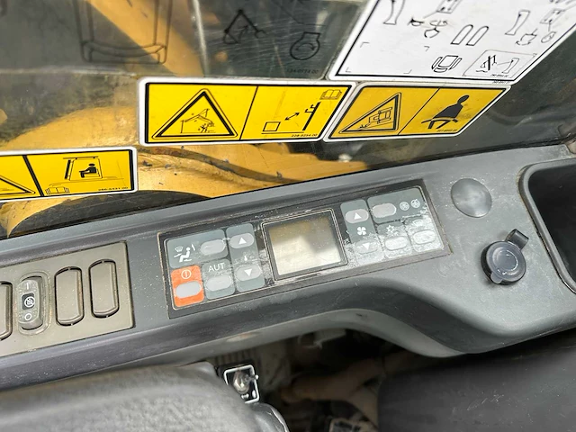 Caterpillar - 2008 - 323dl - rupsgraafmachine - afbeelding 44 van  59
