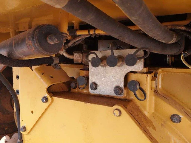 Caterpillar - 2015 - d6t lgp - bulldozer - afbeelding 22 van  67