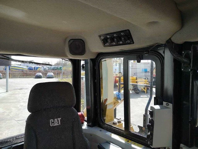 Caterpillar - 2015 - d6t lgp - bulldozer - afbeelding 39 van  67