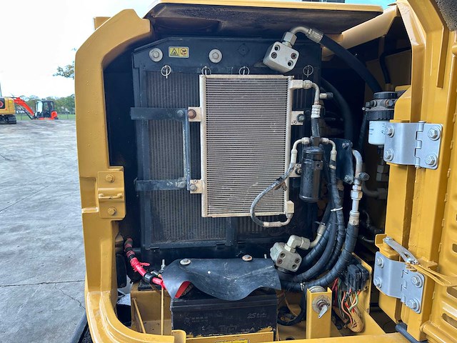Caterpillar - 2017 - 305.5e2 - minigraafmachine - afbeelding 19 van  41
