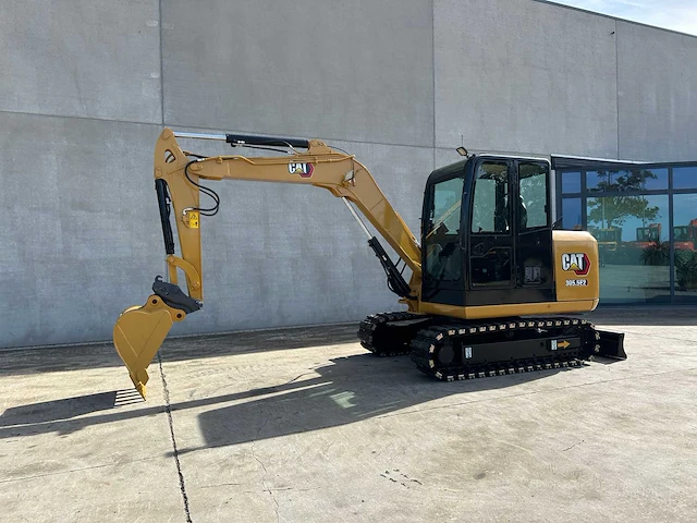 Caterpillar - 2018 - 305.5 - midigraafmachine - afbeelding 1 van  40