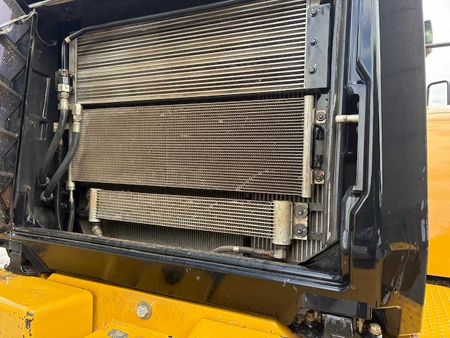 Caterpillar - 2018 - 966mxe - shovel - afbeelding 4 van  25