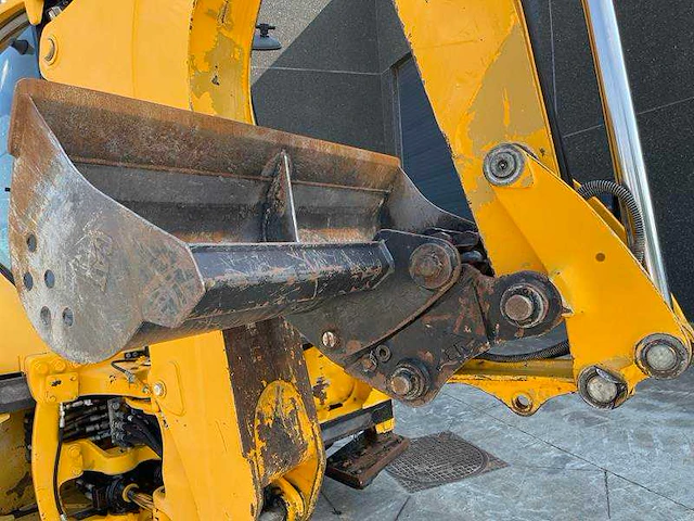 Caterpillar - 428f - graaflaadmachine - 2013 - afbeelding 2 van  33