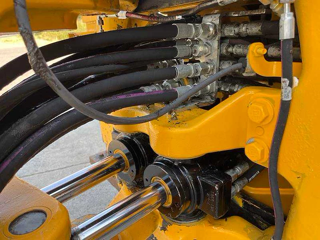 Caterpillar - 428f - graaflaadmachine - 2013 - afbeelding 5 van  33