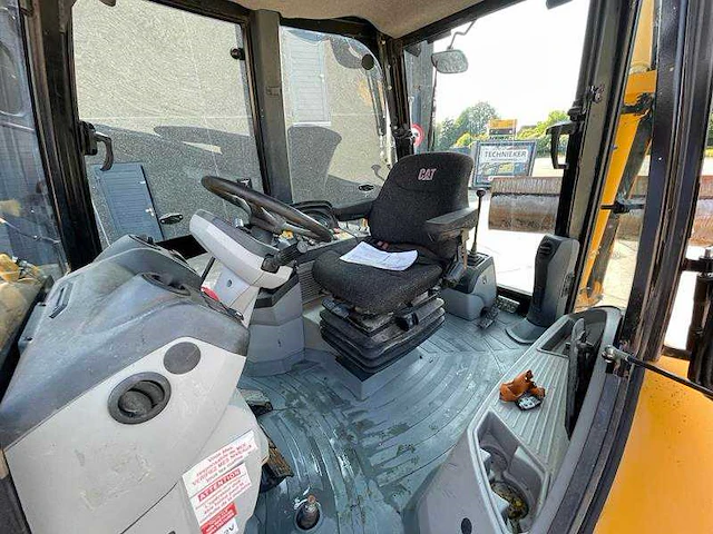 Caterpillar - 428f - graaflaadmachine - 2013 - afbeelding 17 van  33