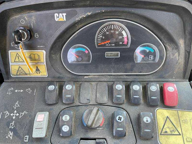 Caterpillar - 428f - graaflaadmachine - 2013 - afbeelding 21 van  33