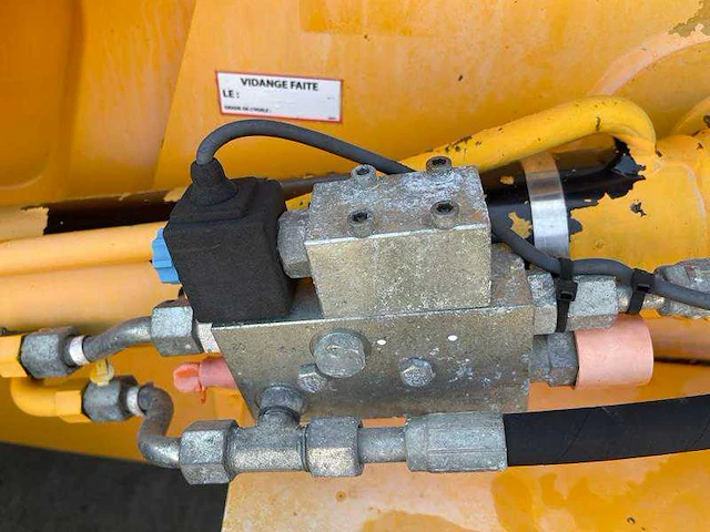 Caterpillar - 428f - graaflaadmachine - 2013 - afbeelding 30 van  33