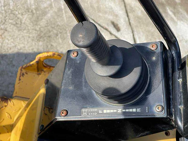 Caterpillar - cb 24 - asfaltwals - 2011 - afbeelding 7 van  15