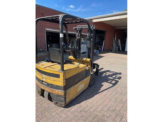 Caterpillar - f30 - vorkheftruck - afbeelding 3 van  4