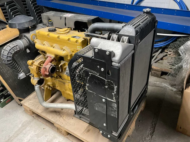 Caterpillar c4.4 dieselmotor - afbeelding 1 van  11