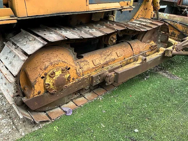 Caterpillar d4e bulldozer - afbeelding 14 van  24