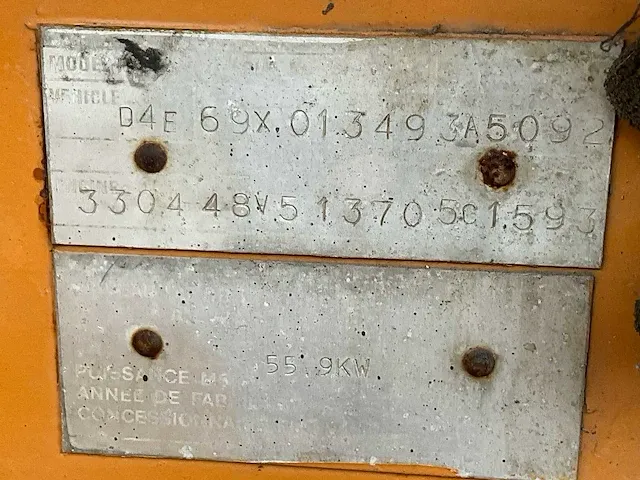 Caterpillar d4e bulldozer - afbeelding 17 van  24