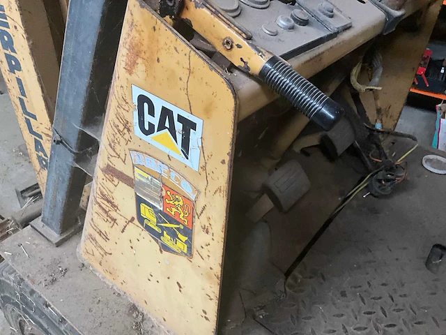 Caterpillar v50c - afbeelding 10 van  22