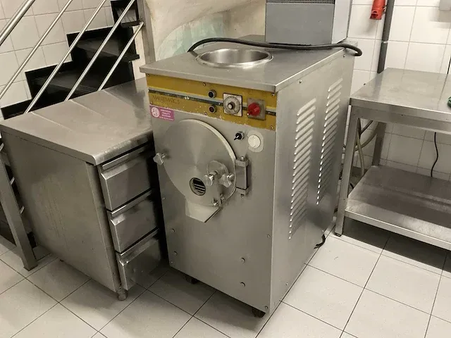 Cattabriga mantematic 5 ijsmachine - afbeelding 1 van  3