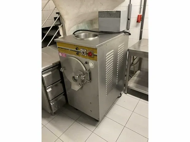 Cattabriga mantematic 5 ijsmachine - afbeelding 2 van  3