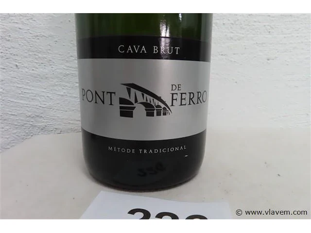 Cava brut pont de ferro - afbeelding 2 van  3