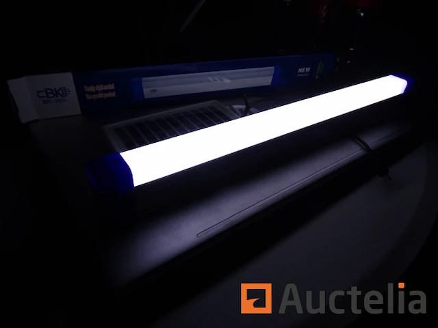 Cbk bk-300 draagbare led-lamp - afbeelding 1 van  6