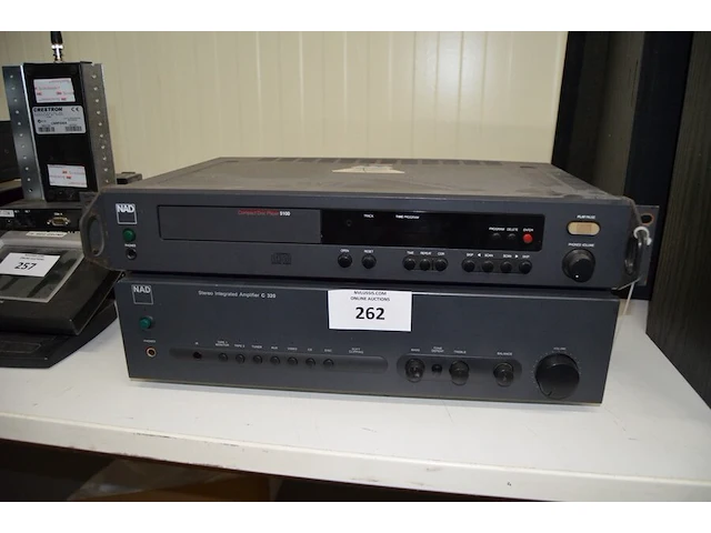 Cd speler nad 5100, versterker nad c320 - afbeelding 1 van  7