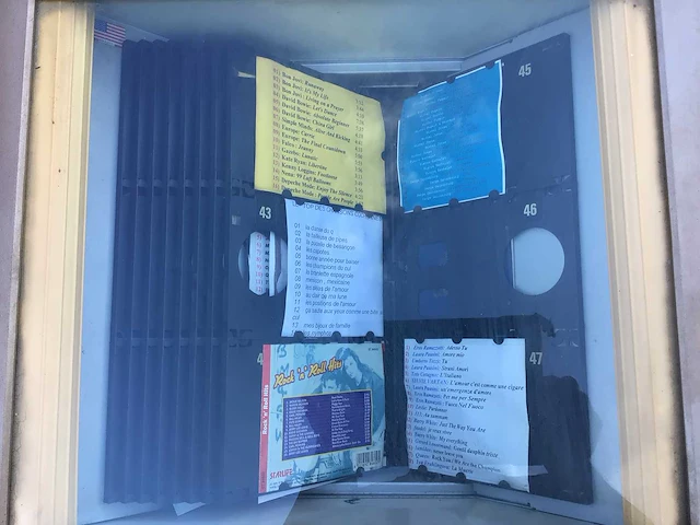 Cd51a jukebox - afbeelding 13 van  16