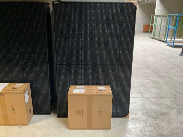 Cecep 410 huawei sun 2000 zonnepaneel set (14x) - afbeelding 1 van  4