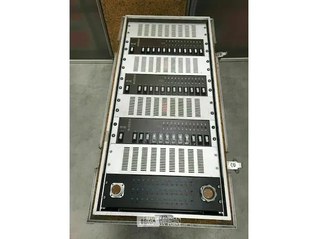 Celco dimmer rack 125 a 18 x 5kw - afbeelding 1 van  4