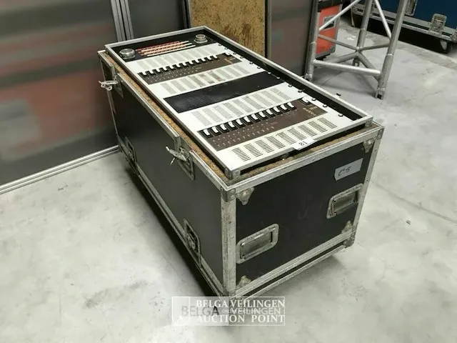 Celco dimmer rack flightcase 74 x 78 x 22 - afbeelding 1 van  3