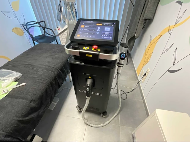 Celsius laser 4d permanente ontharing lichaamsverzorging - afbeelding 1 van  22