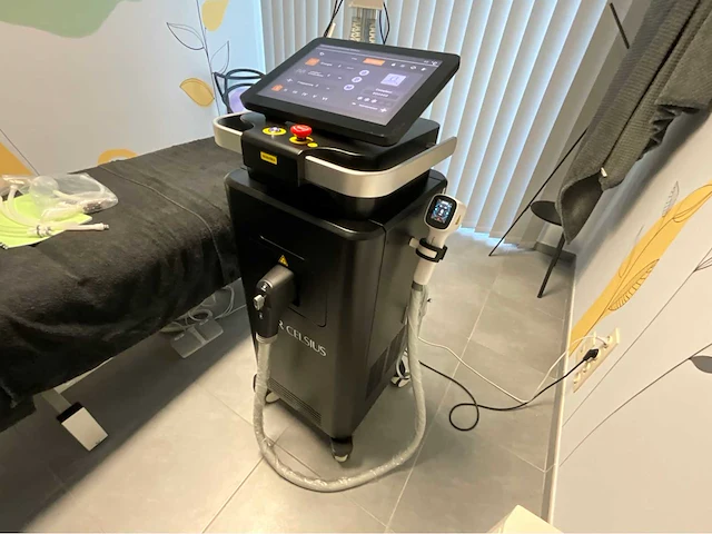 Celsius laser 4d permanente ontharing lichaamsverzorging - afbeelding 12 van  22