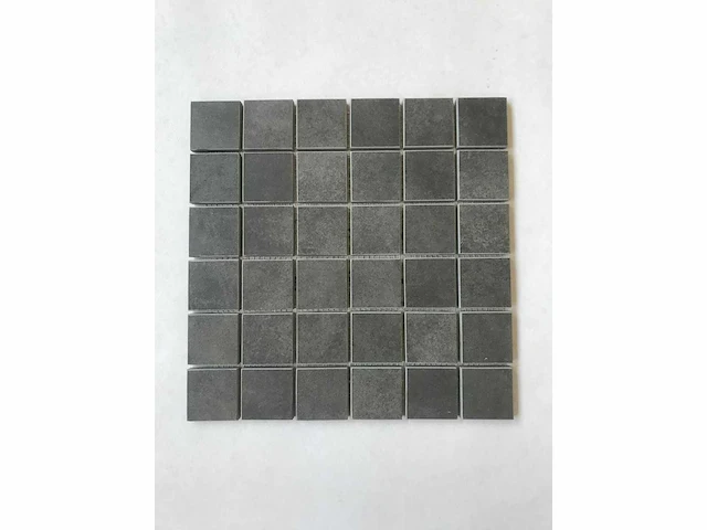 Cement graphite 30x30 mosaic 5x5 10 m² - afbeelding 1 van  3