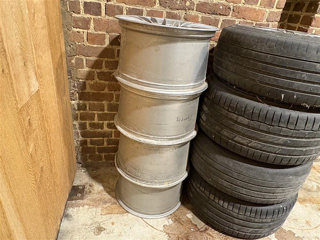 Centerlock wielen - afbeelding 3 van  7