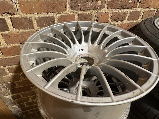 Centerlock wielen - afbeelding 7 van  7