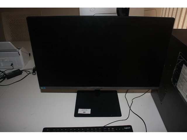 Centrale eenheid cooler master, muis hp, monitor samsung (64,66) - afbeelding 2 van  5