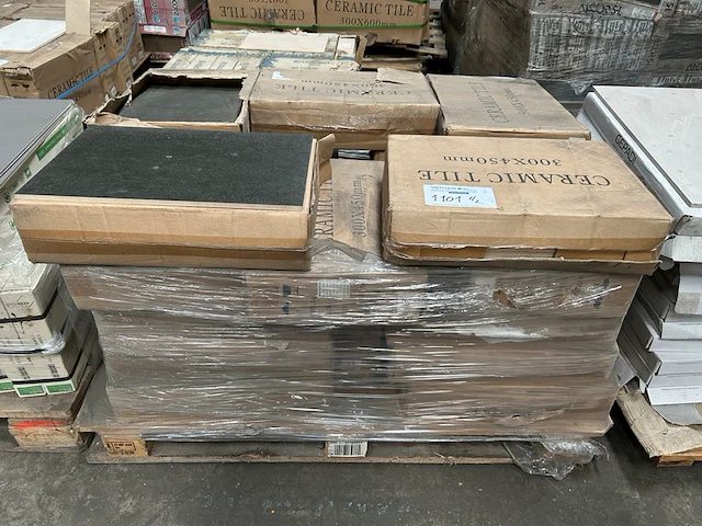 Ceramic tile - afbeelding 1 van  5