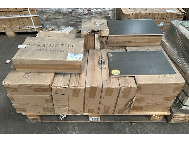 Ceramic tile - afbeelding 2 van  5