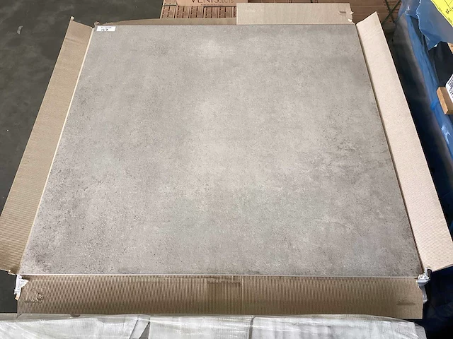 Cercom gravity greige mat vloertegel 100x100 cm 40 m² - afbeelding 1 van  9