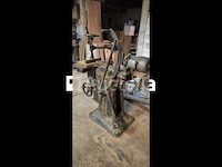 Ch debelder lontboormachine – oude, gemotoriseerde, robuuste machine - afbeelding 6 van  8