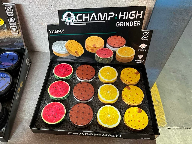 Champ high diverse grinders in display (52x) - afbeelding 6 van  6